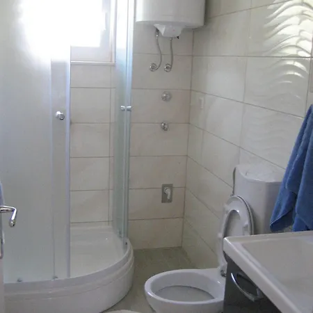 Kreso Apartment *